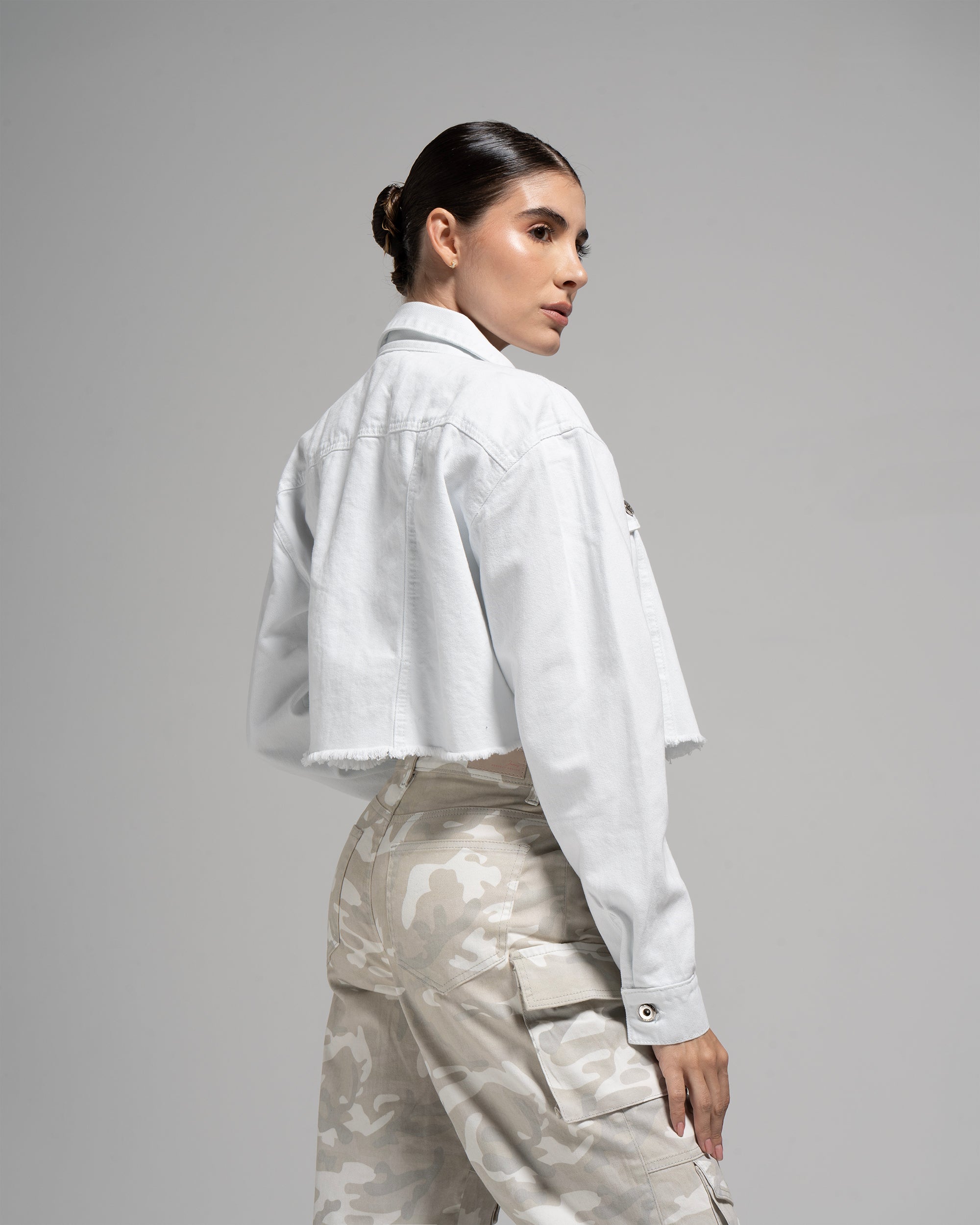 CHAQUETA CON TACHES
