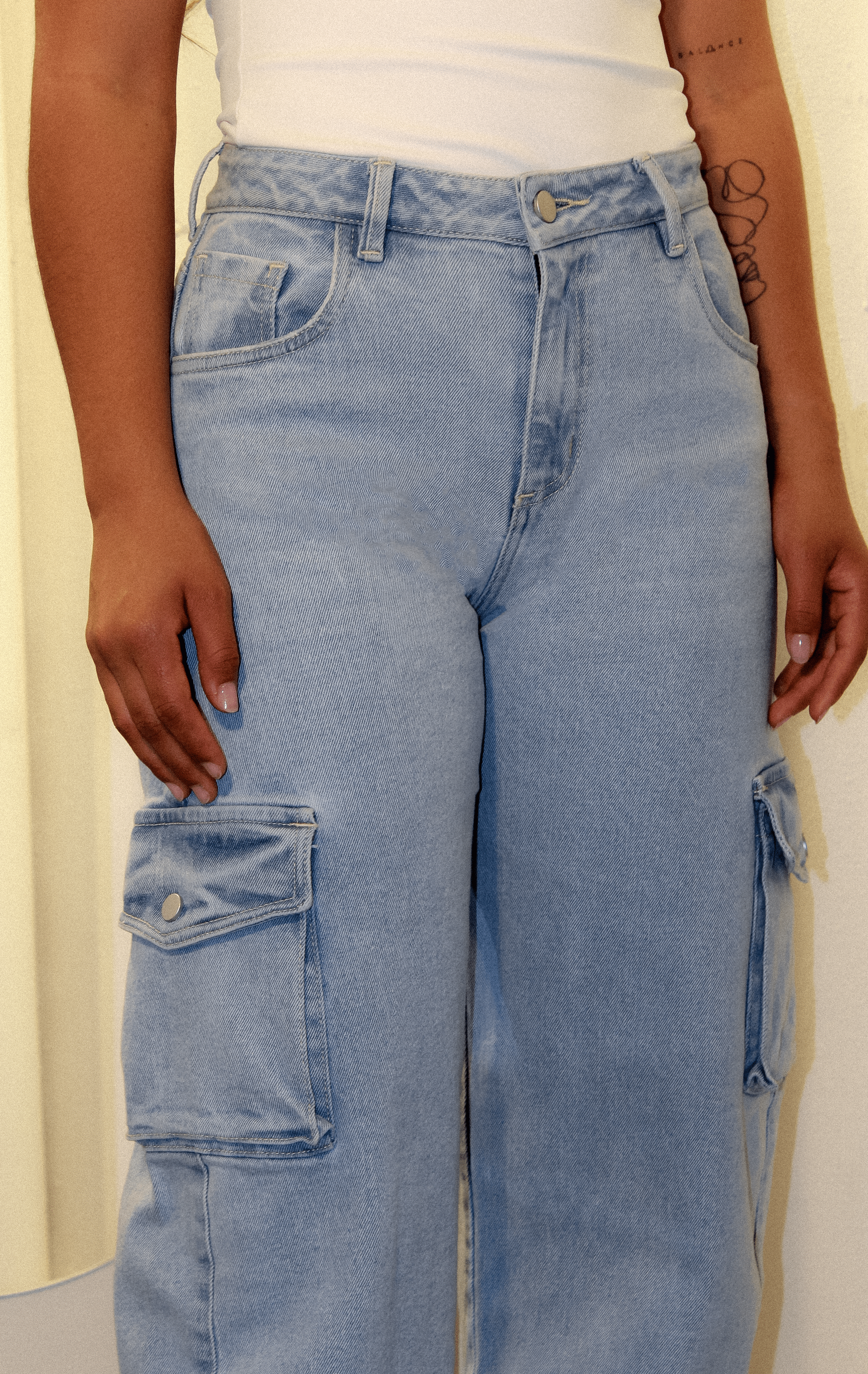 BARREL JEAN CARGO DENIM AZUL CLARO - UP FEMME