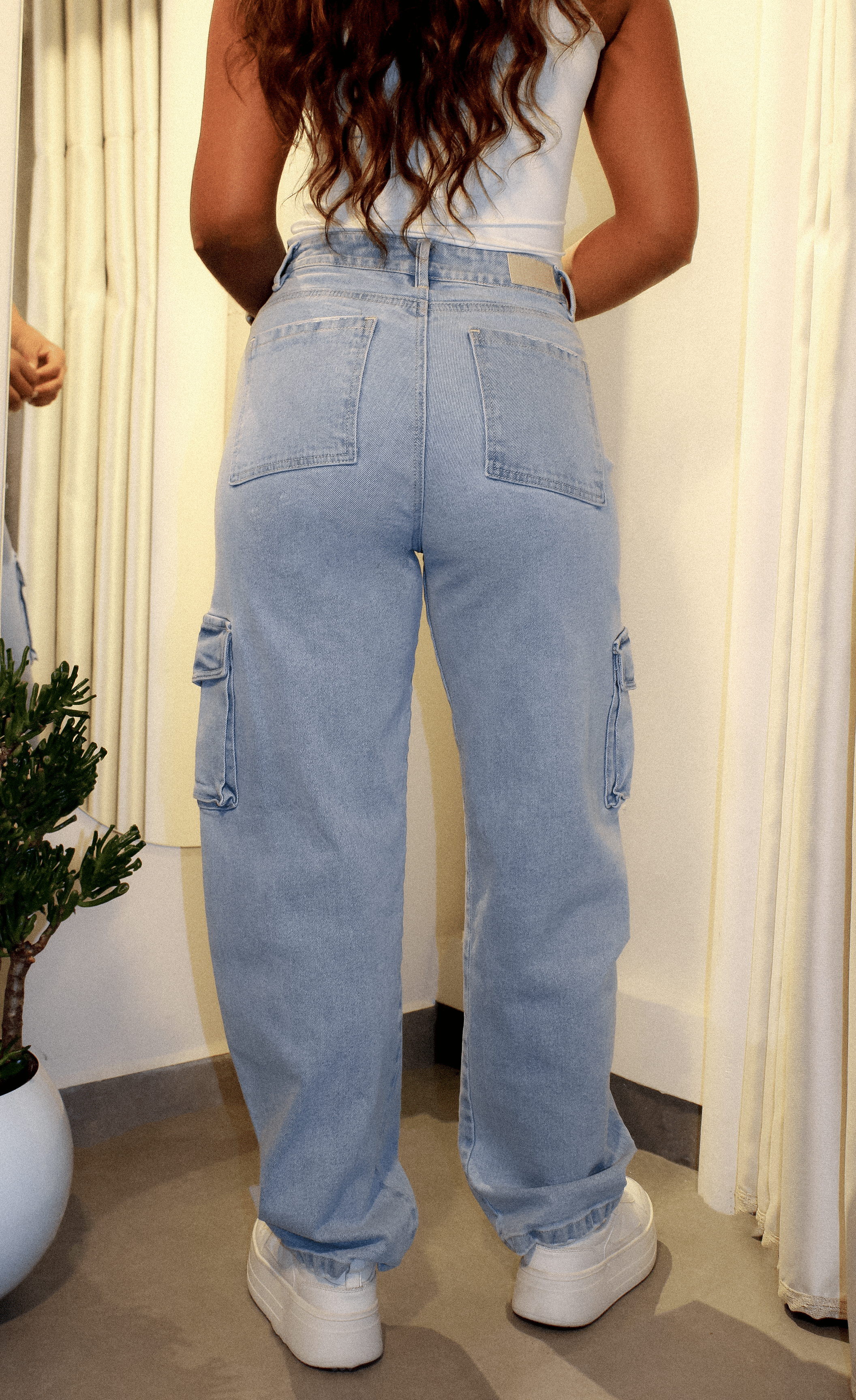 BARREL JEAN CARGO DENIM AZUL CLARO - UP FEMME